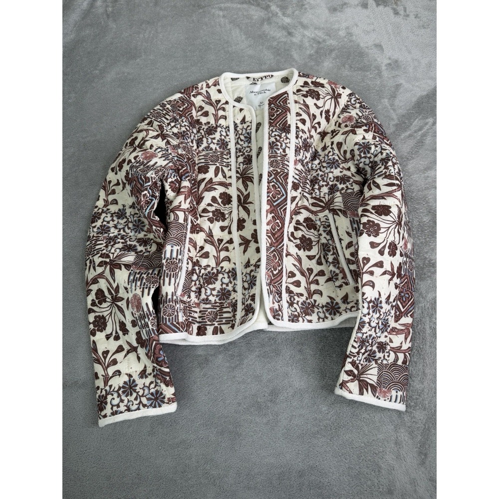Abercrombie & Fitch Women's Collarless Quilted Jacket Size XS Floral Pink